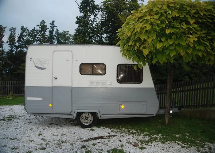 Weinberg Bikercamp * Sankt Andra-Hoch